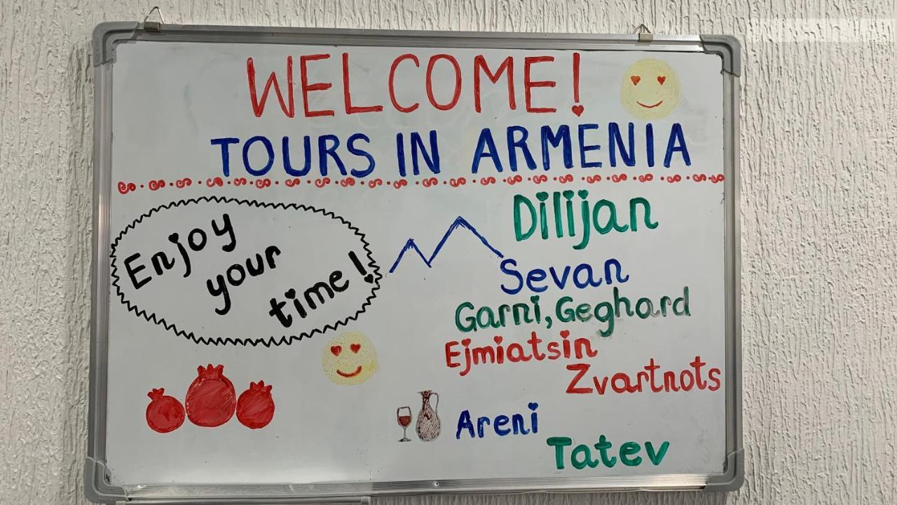 Dom Hostel & Tours Ereván Exterior foto